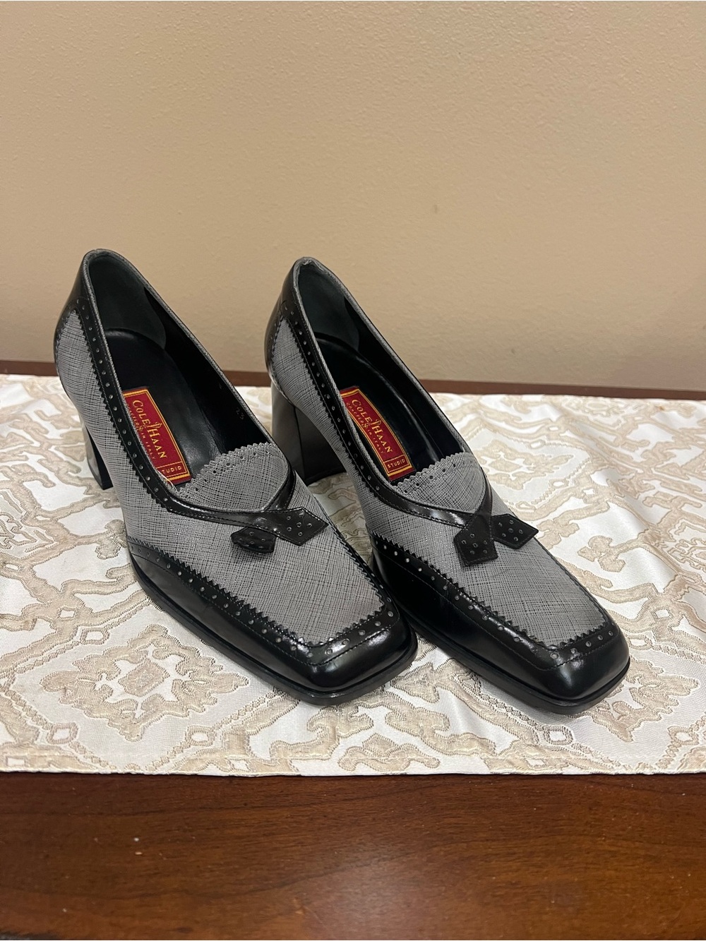 Cole Haan Two-Tone Black and Gray Block Heel Pumps Vintage Beauties!